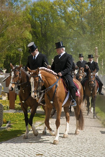 Every year at Easter there are about 5 processions in Lusatia, each with about 200 riders. The