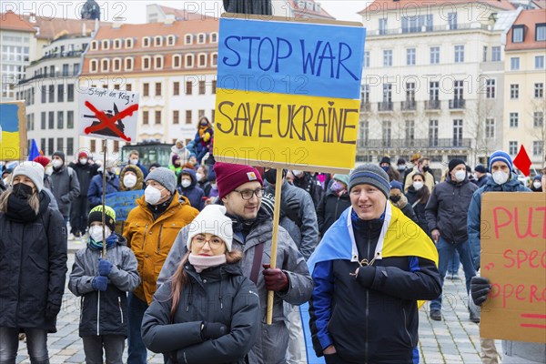 In Dresden, people gathered again on Neumarkt in front of the Church of Our Lady. On posters and
