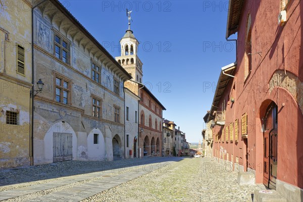 Salita del Castello boulevard, Municipal Palace, Palazzo del Comune and Torre Civica, Saluzzo,