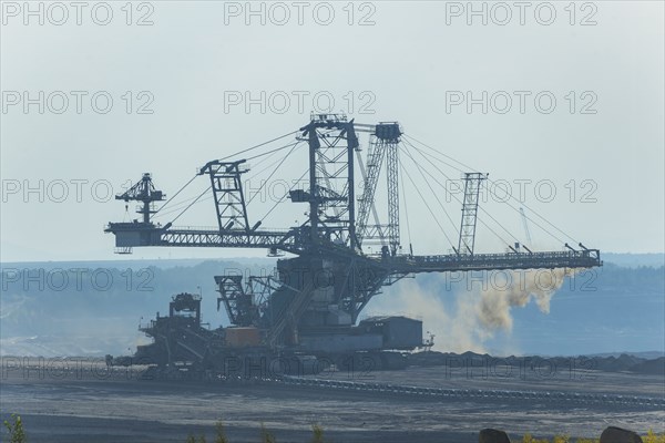 Stacker 1102 A2Rs-B 15400.120 distributes the overburden on the recultivation area in the Nochten