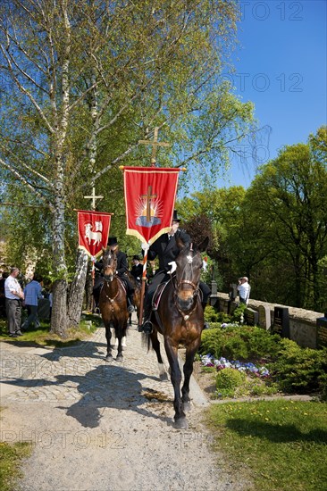 Every year at Easter there are about 5 processions in Lusatia, each with about 200 riders. The