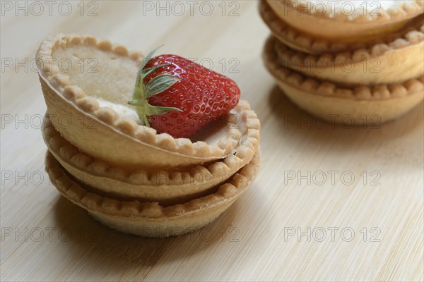 Tartelette, pre-made tartlet base with strawberry