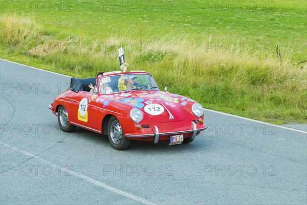 A drive for vintage vehicles. Skilful handling of the vehicle, finding the route by means of the
