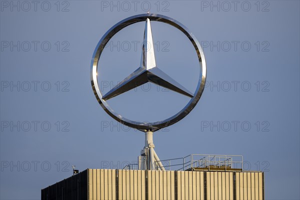 Merdedes-Stern, Daimler, Mercedes-Benz, Group Headquarters, Stuttgart-Untertürkheim,