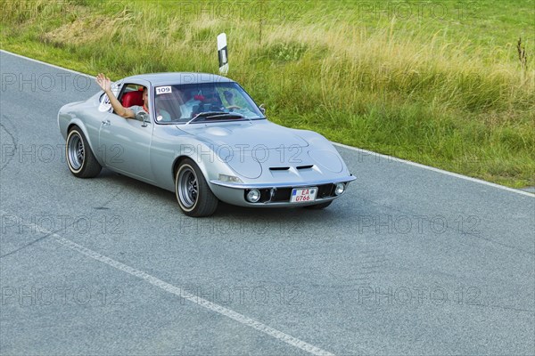 A drive for vintage vehicles. Skilful handling of the vehicle, finding the route by means of the