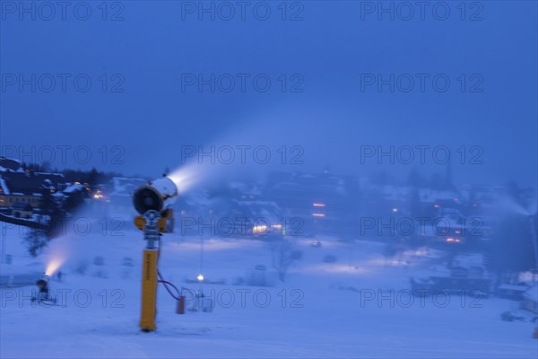 In anticipation of easing of the corona-induced logdown, the ski slope in Altenberg in Saxony's Ore