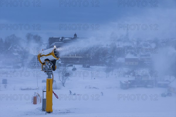 In anticipation of easing of the corona-induced logdown, the ski slope in Altenberg in Saxony's Ore