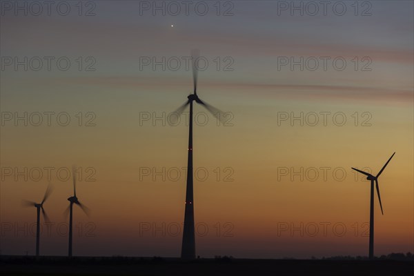Date of commissioning: Only possible with the Premium version 12 wind turbines: Neg Micon NM64 1500