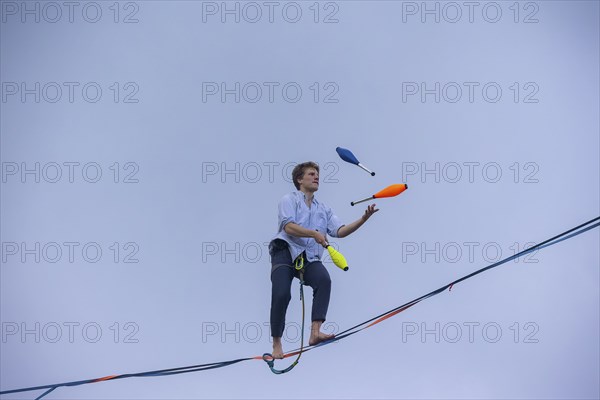 Highline and family festival in Hohnstein Highlines are stretched over the roofs of Hohnstein and