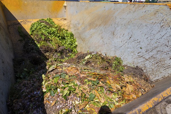 Pilot project on waste prevention and reuse launched. Reuse instead of throwing away: From June