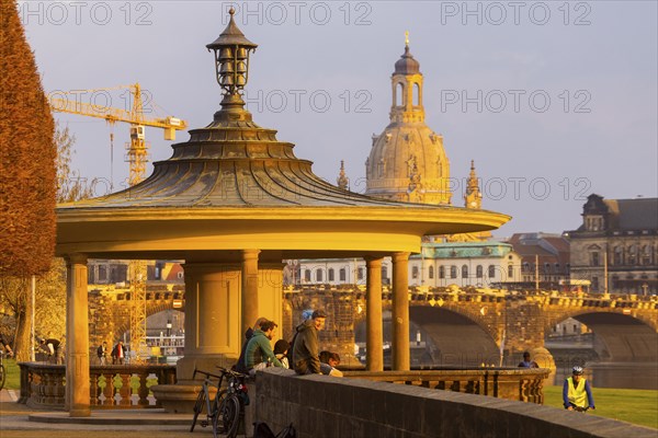 Neustadt Elbe embankment in the evening with a view of the Old Town over the Glockenspiel Pavilion