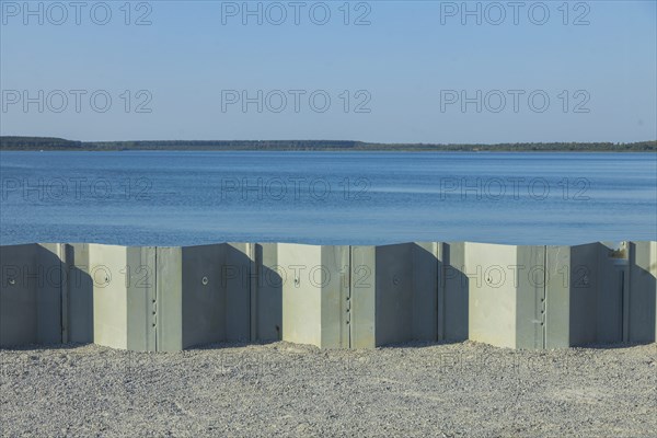 Geierswalder See, Upper Sorbian Lejnjanski jÄ›zor, is an artificial lake. It lies mostly in the