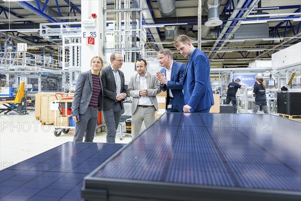 Ministerial visit to MeyerBurger Freiberg
