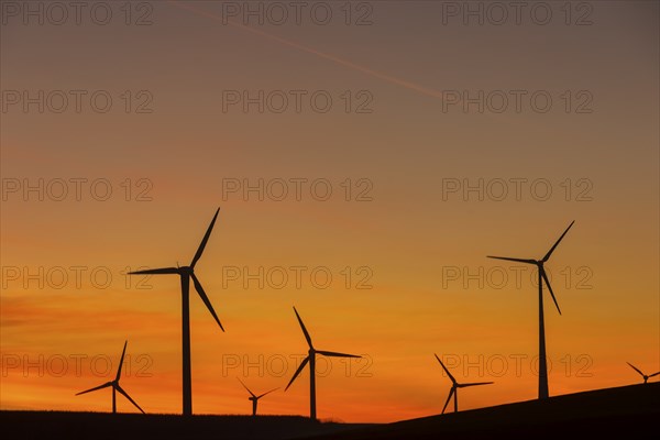 Date of commissioning: Only possible with the Premium version 12 wind turbines: Neg Micon NM64 1500
