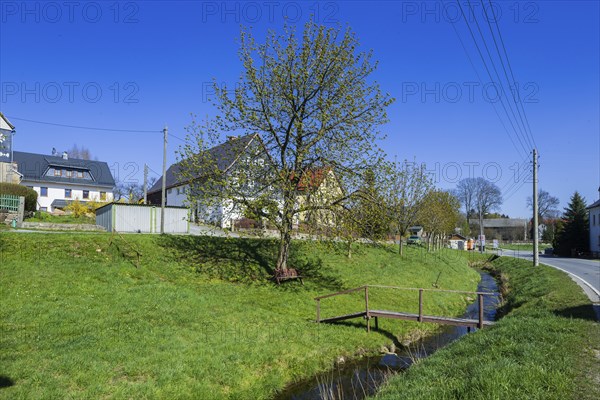 Niederottendorf is located between Berthelsdorf and Oberottendorf at the foot of the scenic Hohwald