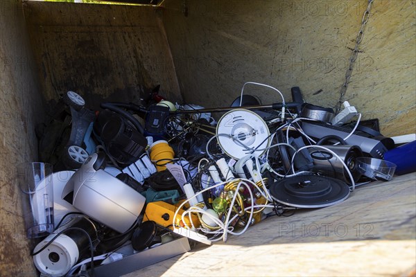 Pilot project on waste prevention and reuse launched. Reuse instead of throwing away: From June