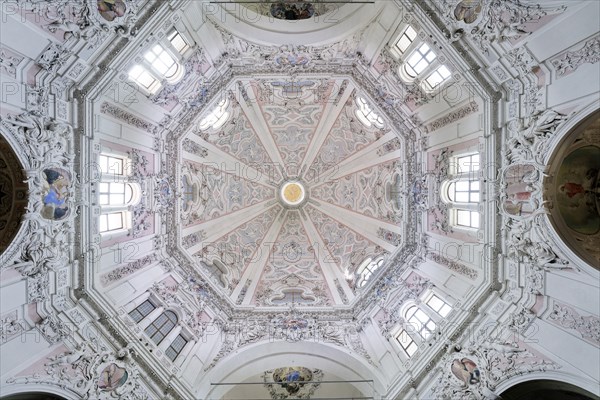 Dome, stuccoes by Domenico Beltramelli in the church of Madonna del Popolo, Baroque, Cherasco,
