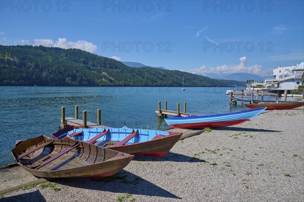 Boats, shore, wooden jetty, summer, Lake Millstatt, Millstatt, Carinthia, Austria, Europe