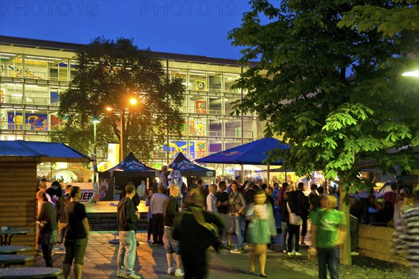 The Dresden Campus Party took place for the 16th time. The crowd rocked on a total of 6 band and