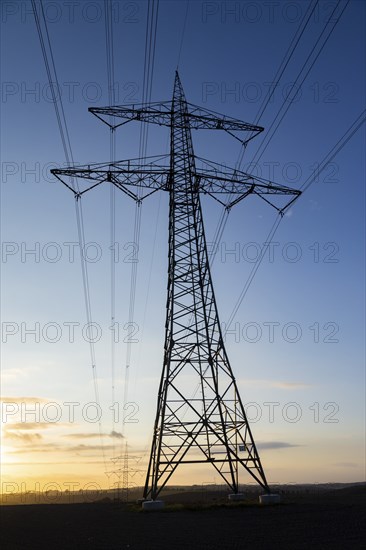 Overhead line near Ölsa in the Osterzegebirge mountains