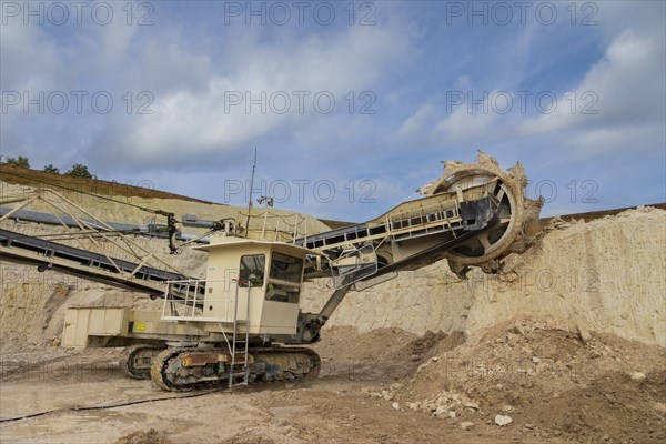 Kaolin - raw material not only for porcelain