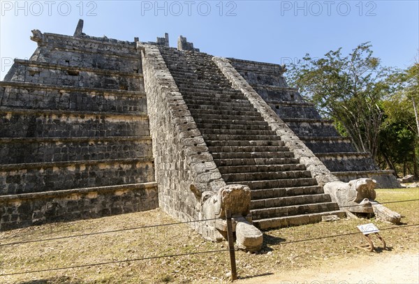 The Ossuary building, Tomb of the Great Priest, Chichen Itza, Mayan ruins, Yucatan, Mexico, Central