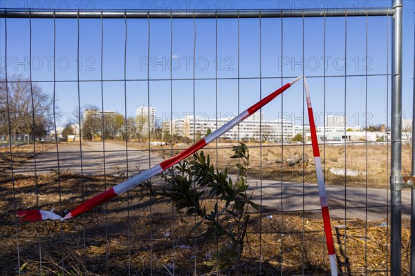 Construction sites of the Lingner area on the former Roboton site. The urban quarter Am Blüherpark