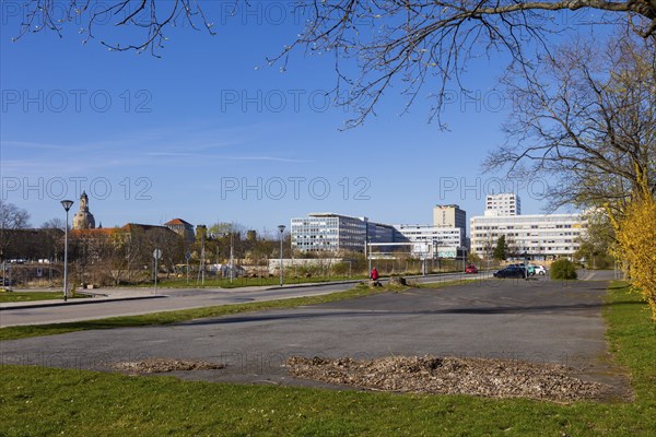 Construction sites of the Lingner area on the former Roboton site. The urban quarter Am Blüherpark