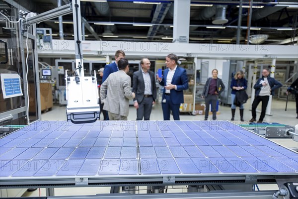 Ministerial visit to MeyerBurger Freiberg