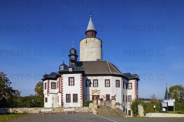 Posterstein Castle, which is over 800 years old, is located in the border triangle of Thuringia,