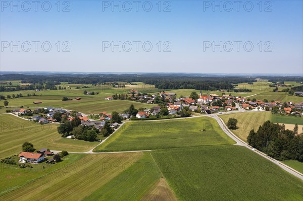 Drone image, village of Leobendorf near Abtsdorfer See, municipality of Saaldorf-Surheim,