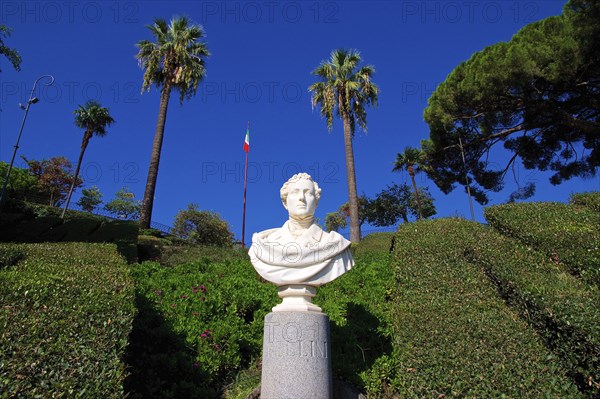 Monument, Bust, Vincenzo Bellini, Palm trees, Parco Maestranze, Park, Villa Bellini, Catania, Old