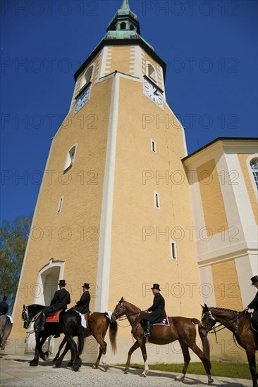 Every year at Easter there are about 5 processions in Lusatia, each with about 200 riders. The
