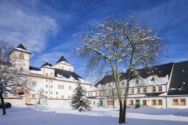 Augustusburg Hunting Lodge in the wintry Ore Mountains