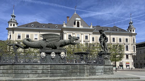 Lindwurmbrunnen, Neuer Platz, Klagenfurt, Carinthia, Austria, Europe