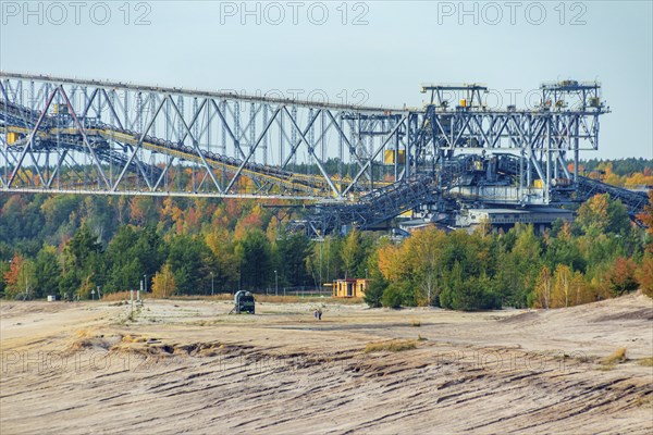 Conveyor bridge