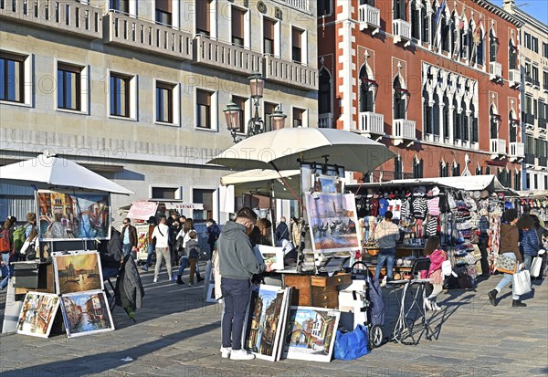 Souvenir stalls on Riva dei Schiavoni