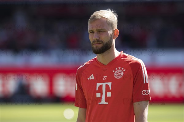 Konrad LAIMER FC Bayern Munich in front of the match