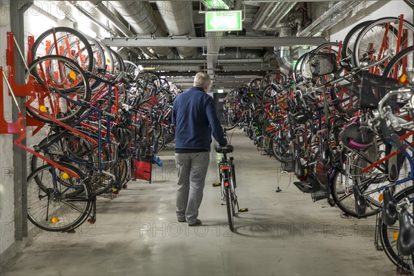 Bike station at Essen main station, bike car park, bike hire station, workshop, Essen, North