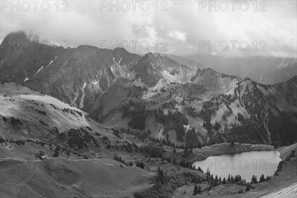 Panorama from the Zeigersattel to the Seealpsee, in the back left the Höfats 2259m, Allgäu Alps,