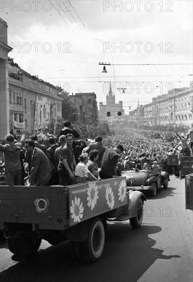 SSSR, Soviet Union, Moscow: The traditional World Youth Festivals organised by communist WBDJ, here