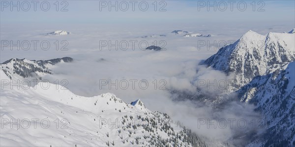 Mountain panorama from Nebelhorn, 2224m, into Rettenschwangtal, in the back on the left the