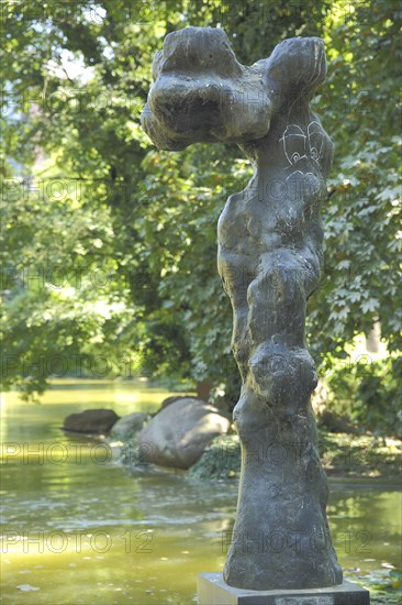 Sculpture Caryatid by Fehrenbach Gerson 1984, modern, abstract, art, Bockenheimer, plant, city