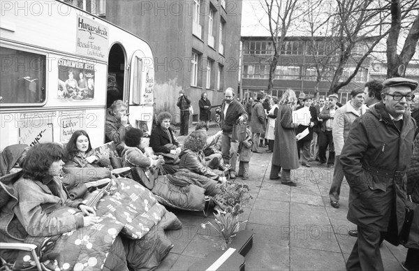 In a hunger strike to secure the jobs of steelworkers at Hoesch AG, some of their wives settled