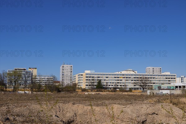 Construction sites of the Lingner area on the former Roboton site. The urban quarter Am Blüherpark
