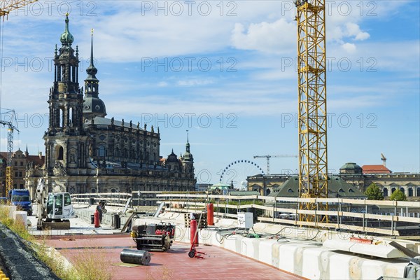 The Augustus Bridge has been under renovation since April 2017. The first construction phase will