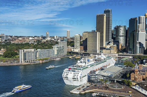 Overlook over Sydney from the harbour bridge, Sydney, New South Wales, Australia, Oceania