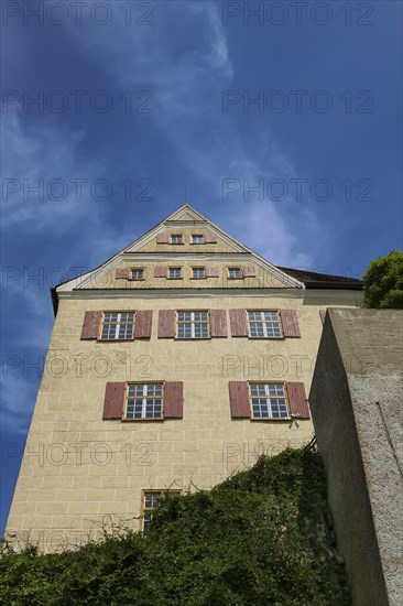 Brenz Castle, Renaissance castle from the 17th century, landmark of the municipality of Sontheim an