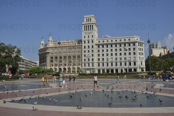 Building of Banco Español de Crédito in Plaça de Catalunya square, Barcelona, ??Catalonia, Spain,