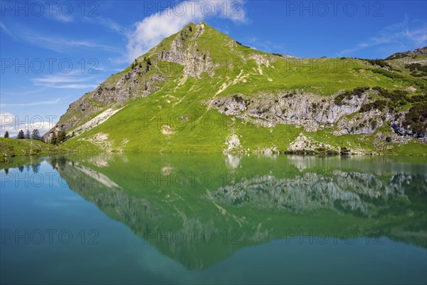 Seealpsee and Seeköpfel, 1919m, Allgäu Alps, Allgäu, Bavaria, Germany, Europe